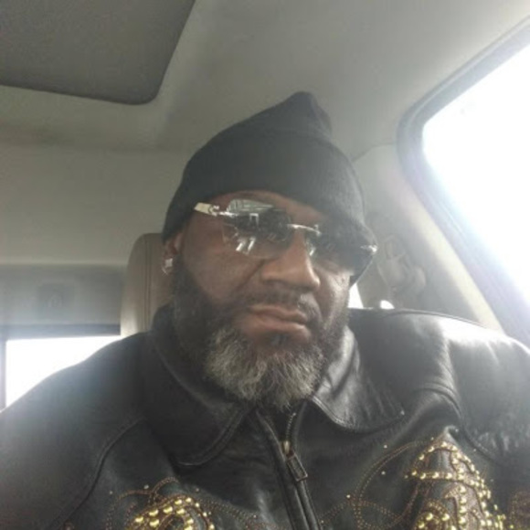 Meet your Posher, Robert - Picture 1 of 1